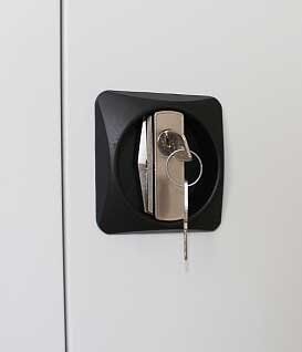Ключевой замок для шкафов серии ШК и ШМР, с поворотной ручкой